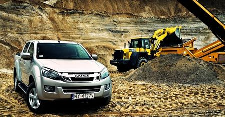 Isuzu D-Max 2,5 TD LSX AT - do roboty [test autokult.pl]