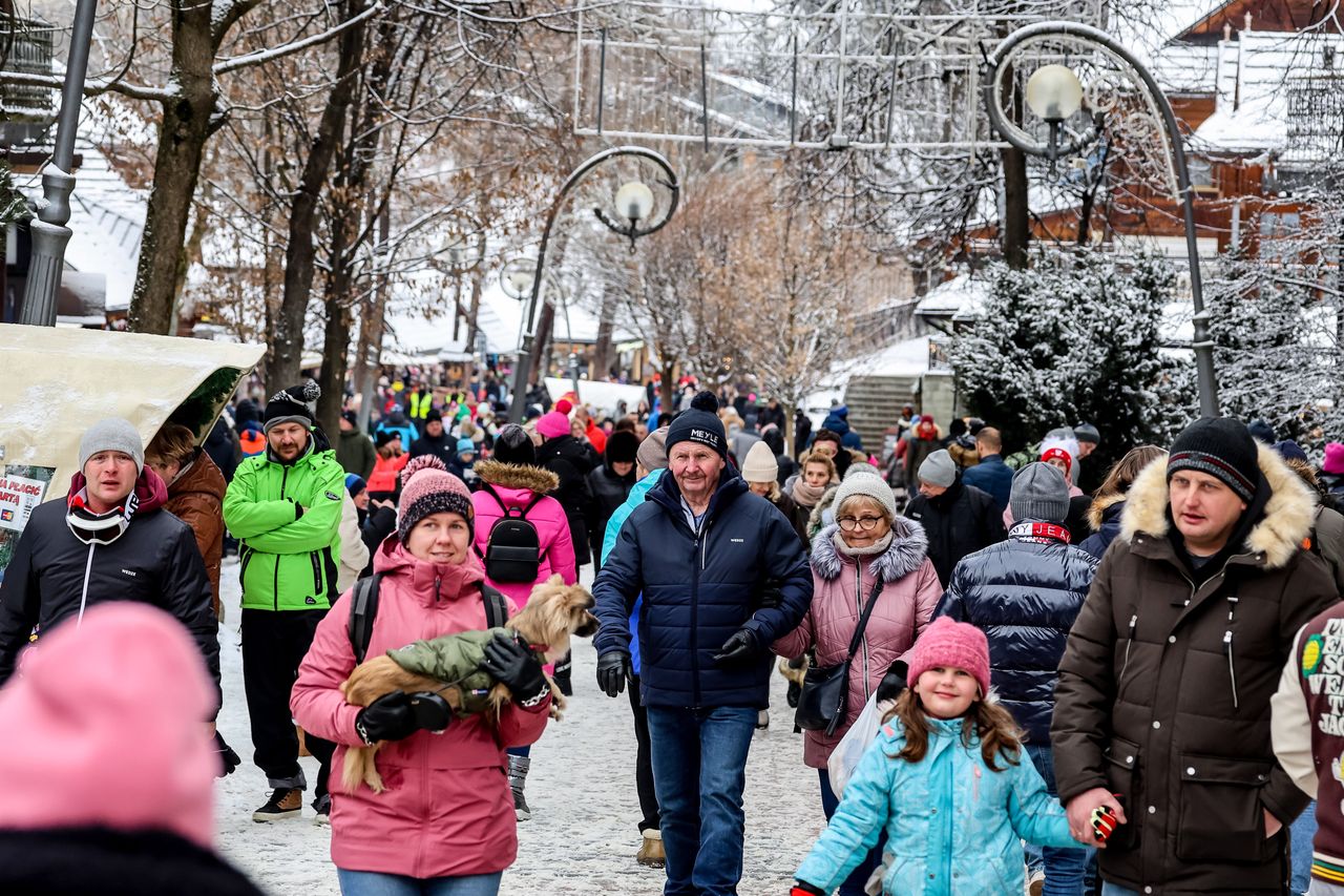 Tłumy na Krupówkach