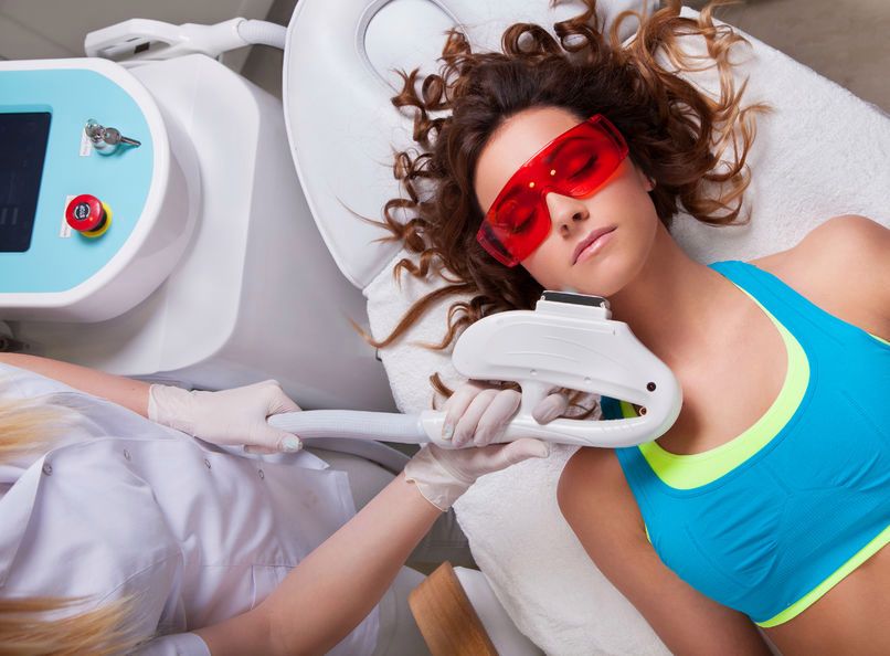 Zabieg w gabinecie kosmetycznym na trądzik