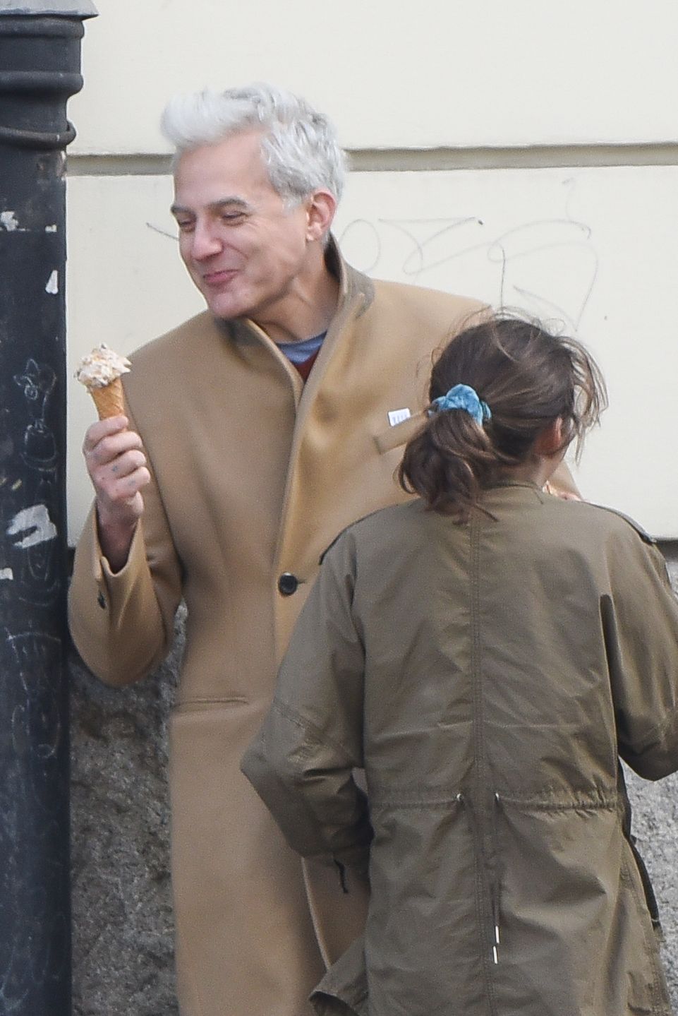 Hubert Urbański zabrał córki na lody