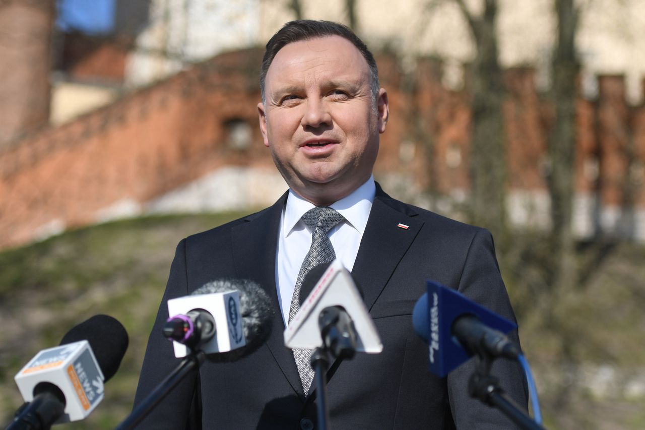 Najnowszy sondaż prezydencki. Andrzej Duda ma powody do obaw. Starcie w II turze