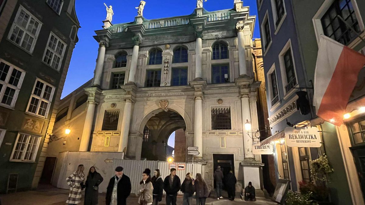 Złota Brama w listopadzie 2025 r. 