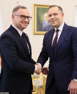 Duda wręczył Nawrockiemu swoją książkę. "Będziesz mnie lepiej znał"