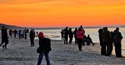 Spektakularne widowisko na plaży. Natychmiast zrobiło się tłoczno
