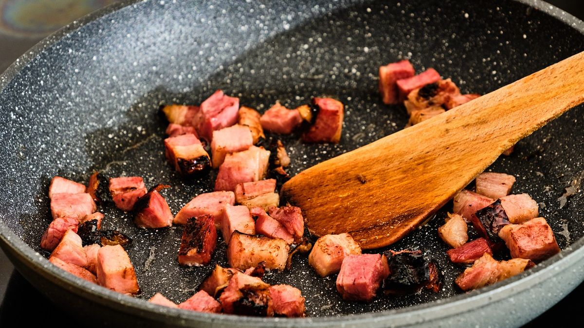 Co zrobić z tłuszczem po smażeniu boczku