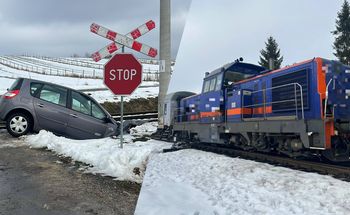 Chwile grozy na torach. Wjechał prosto pod pociąg