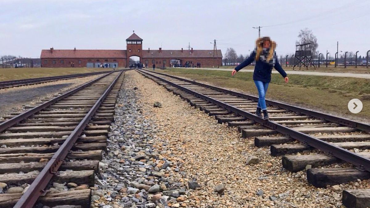 Zdjęcia na torach do Auschwitz. Muzeum stawia zwiedzających przed sądem internetu 1