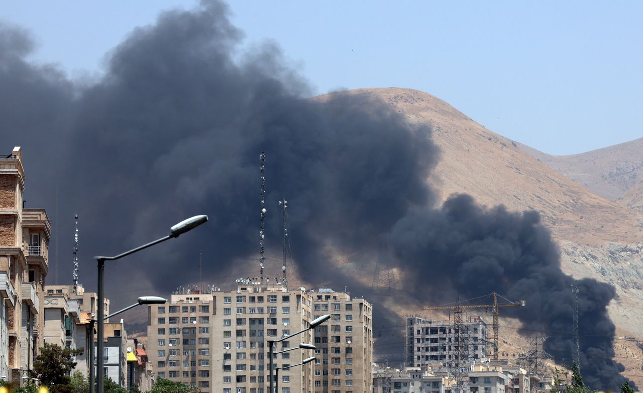 "Dziewięć bomb atomowych" . Izrael alarmuje ws. Iranu