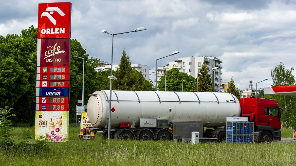 Cysterna do przewozu paliwa. Zdj. ilustracyjne