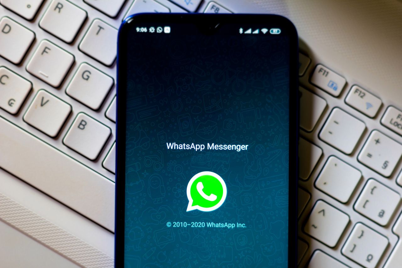 Wkrótce do WhatsAppa zalogujemy się nawet z czterech urządzeń /Fot. GettyImages