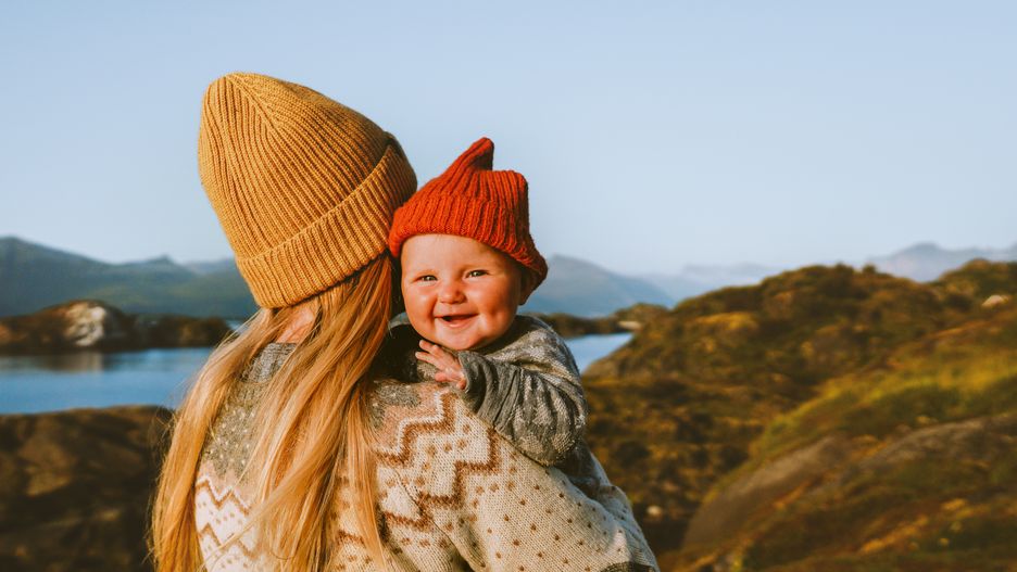 roczne dziecko jest influencerem, Małe dziecko zarabia na podróżowaniu