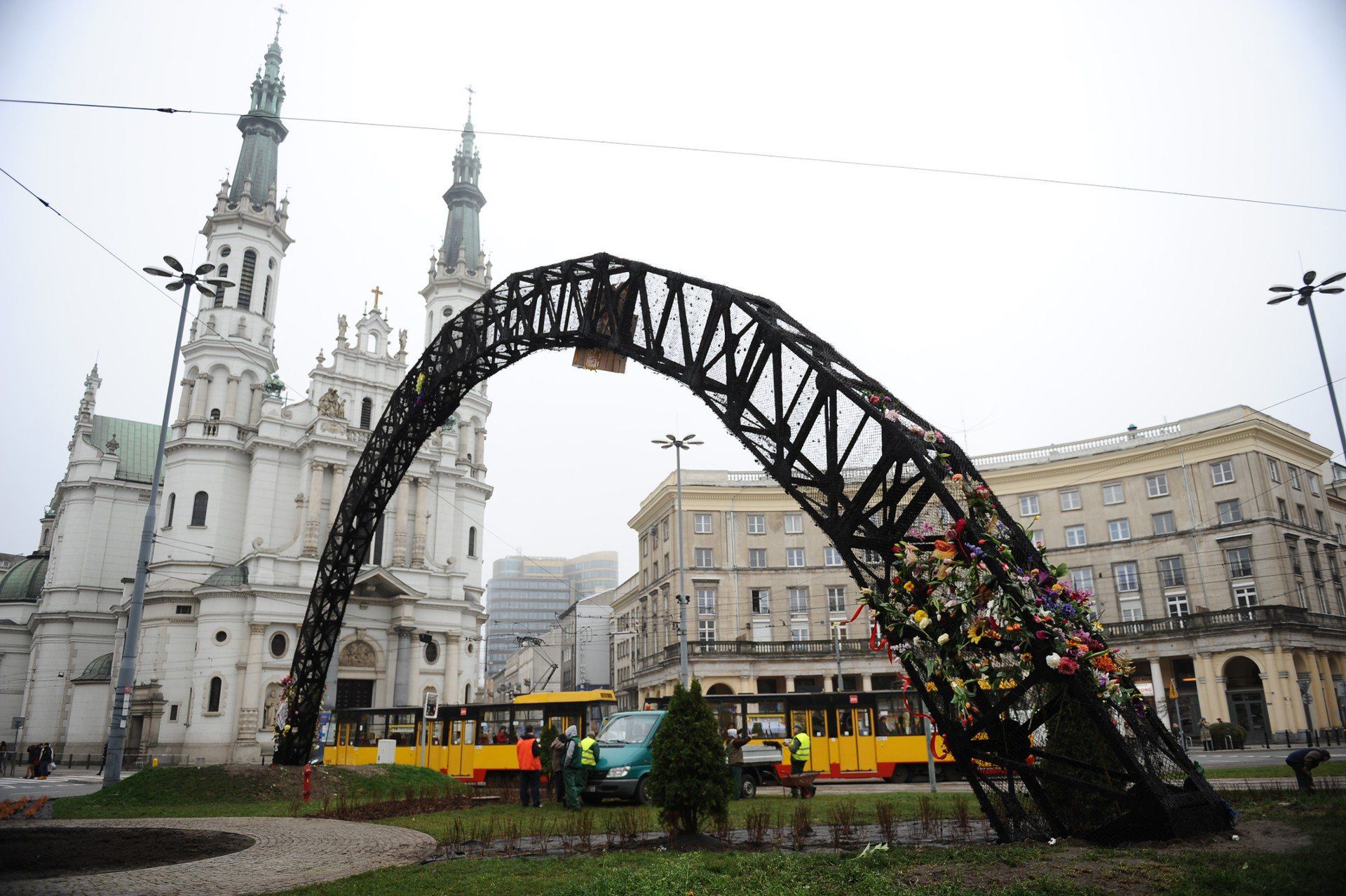 Spalona &#34;Tęcza&#34; po Marszu Niepodległości. Zdjęcie wykonano w 2013 roku.