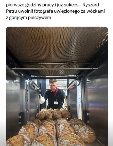 Memy o Ryszardzie Petru na kasie w Biedronce
