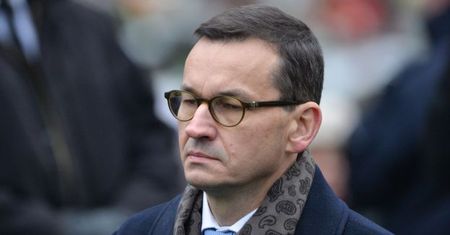Premier wycofuje się z ustawy antyprzemocowej. "Prawo musi chronić ofiary"