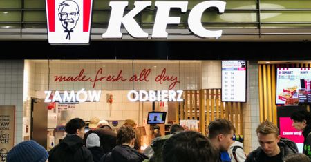 Hot-dogi trafiły do KFC. Z tym kuponem zapłacisz mniej niż 10 zł
