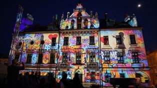 Wyjątkowy mapping na fasadzie rzeszowskiego Ratusza