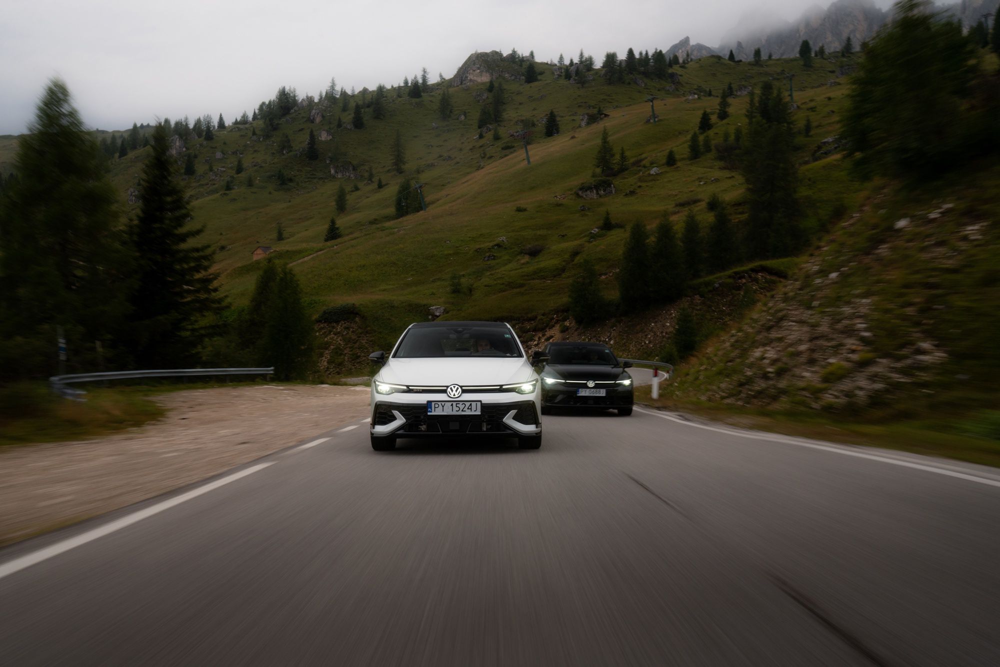 Gran turismo: Volkswagen Golf GTI Clubsport i R w Alpach