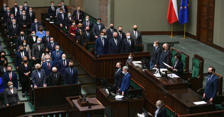 Opozycja chce ograniczyć wjazdy rosyjskich ciężarówek. PiS: zapłacimy za Europę Zachodnią