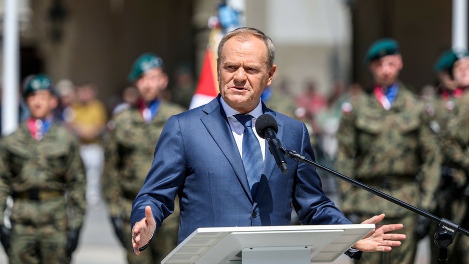 Uroczysto?ci 80 rocznicy Bitwy pod Monte Cassino na Rynku G?�wnym w Krakowie
Fot. Jan Graczynski/East News, Krakow, 18.05.2024. Uroczystosci 80 rocznicy Bitwy pod Monte Cassino na Rynku Glownym w Krakowie z udzialem Premiera Donalda Tuska i Wicepremiera, Ministra Obrony Narodowej Wladyslawa Kosiniaka - Kamysza
N/z: Donald Tusk
Jan Graczynski