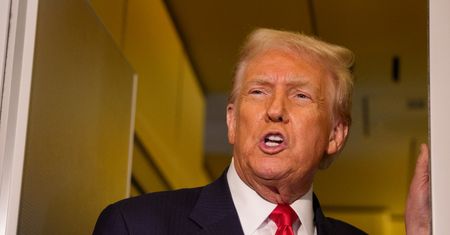 Trump negocjuje z Chinami. Kontrola eksportu wstrzymana na rok