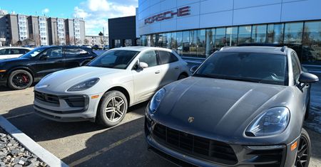 Potężny spadek zysków Porsche. Chcą wrócić do aut spalinowych