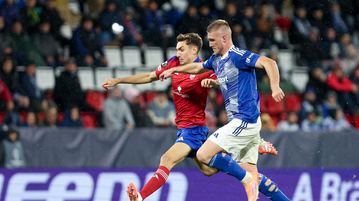 Jan Kral (P) i Tomasz Pieńko (L) mecz Ligii Konferencji