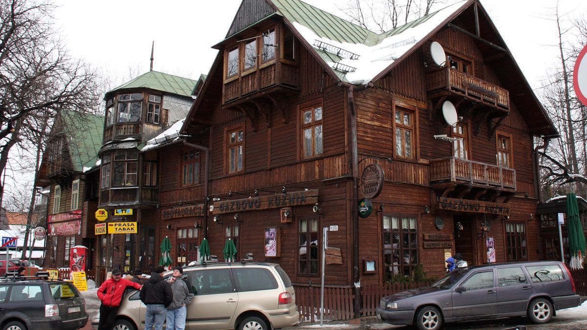 Do Zakopanego w piątek rano przybyły tłumy turystów