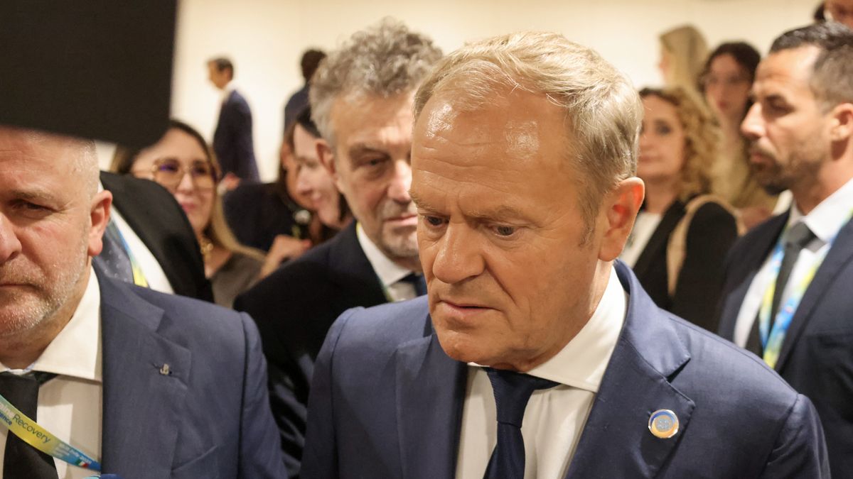 Donald Tusk
Rzym, W�ochy, 10.07.2025. Premier Donald Tusk (C) podczas wypowiedzi dla medi�w w Centrum Kongresowym La Nuvola w Rzymie, 10 bm. Szef rz�du wzi�� udzia� w mi�dzynarodowej konferencji na rzecz odbudowy Ukrainy. (amb) PAP/Albert Zawada
Albert Zawada
konferencja, mi�dzynarodowa, odbudowa, powojenna, spotkanie, Ukraina, dla medi�w, konferencja konferencji, odbudowa ukrainy, w rzymie, wypowiedzi medialnej