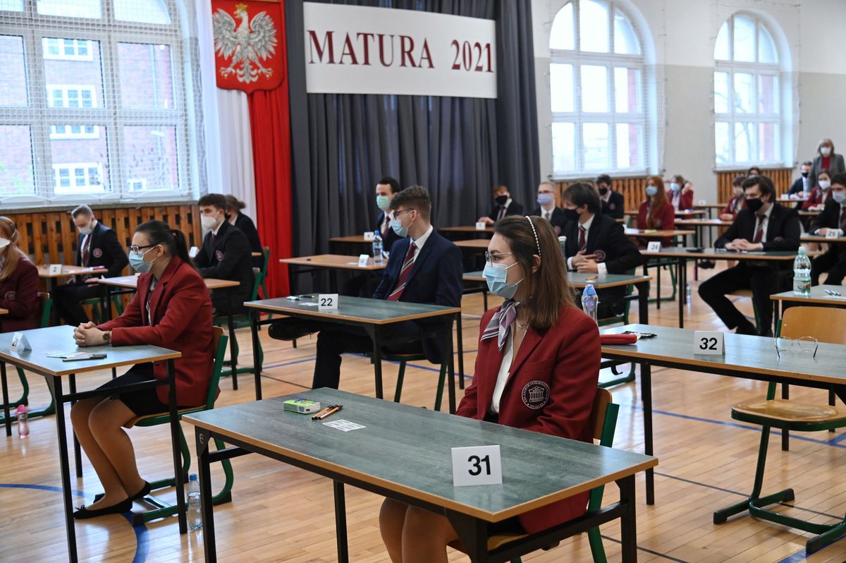 Matura z matematyki 2021. Publikujemy arkusze CKE i odpowiedzi na wszystkie pytania. Sprawdź, czy zdałeś