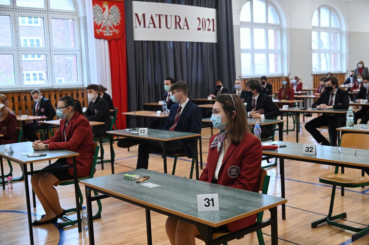 Matura 2021 z matematyki. Rozwiązane arkusze CKE - podstawa. Sprawdź, jak ci poszło