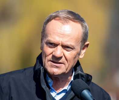 Donald Tusk osiągnął wiek emerytalny. Na pieniądze nie powinien narzekać