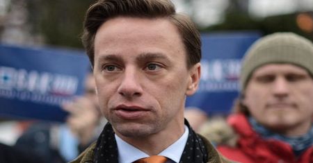 "Na wyborach nigdy nie byłam". Konfederacja chwali się postem bota?