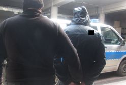 Oława. Związali 23-latka i napadli na dom. Rabuś podał się za kuriera