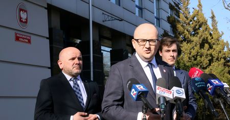 Matecki stawił się w prokuraturze. "Prokurator nie miał czasu"