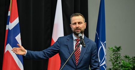 "Stacjonują cały czas". Szef MON komentuje plan USA dla Ukrainy
