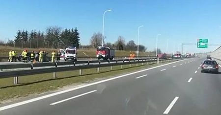 Zderzenie busa z osobówką na obwodnicy Lublina. Utrudnienia w kierunku Zamościa