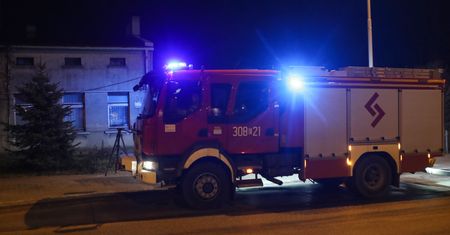 Wypadek bmw. Nie żyje dwóch młodych mężczyzn