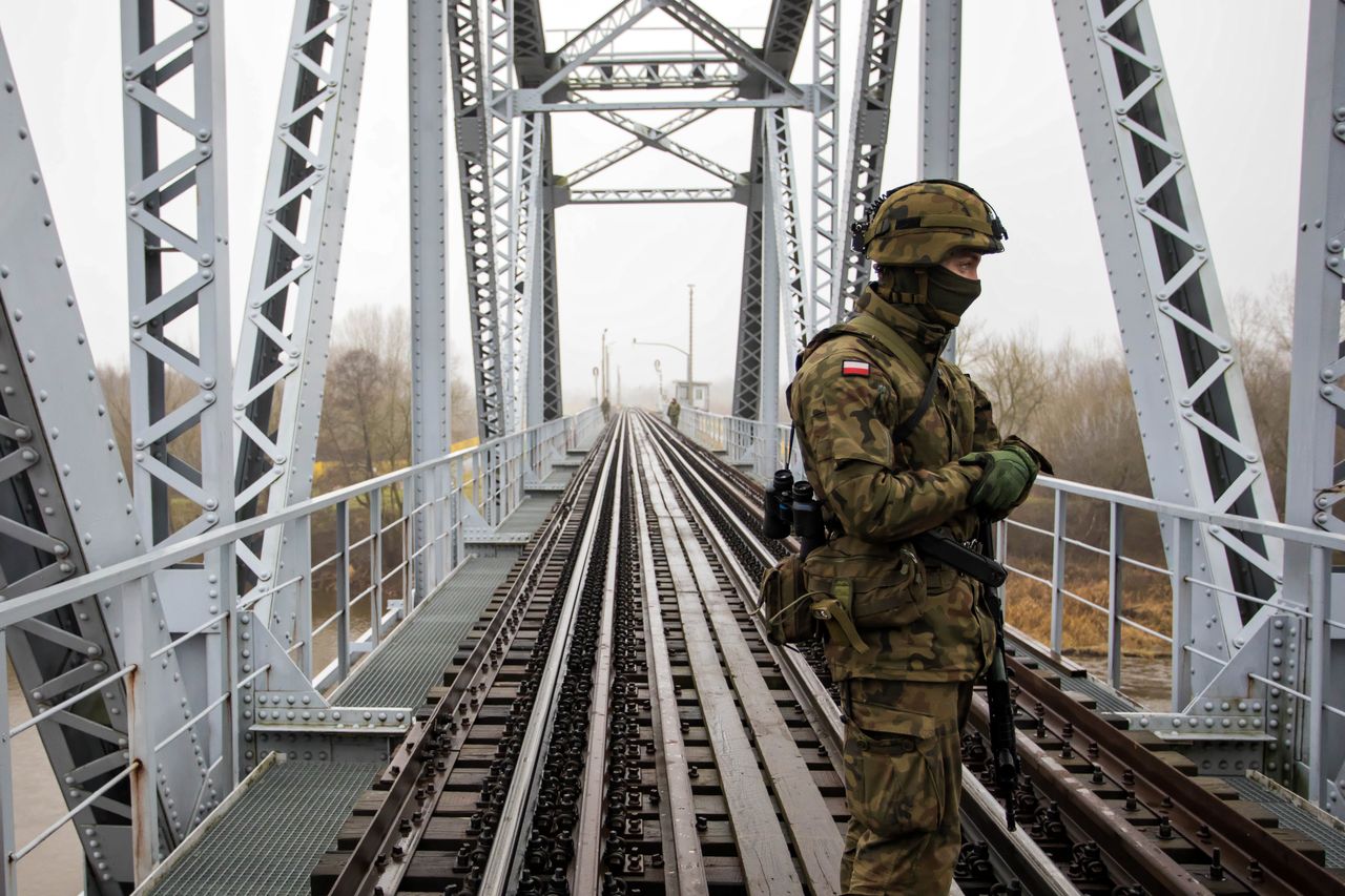 Polska zamyka granicę. Samorządowiec alarmuje: strzał w kolano