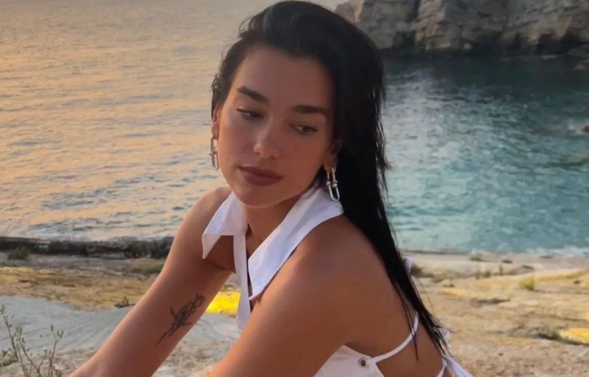 Dua Lipa zaszalała ze strojem na Ibizie