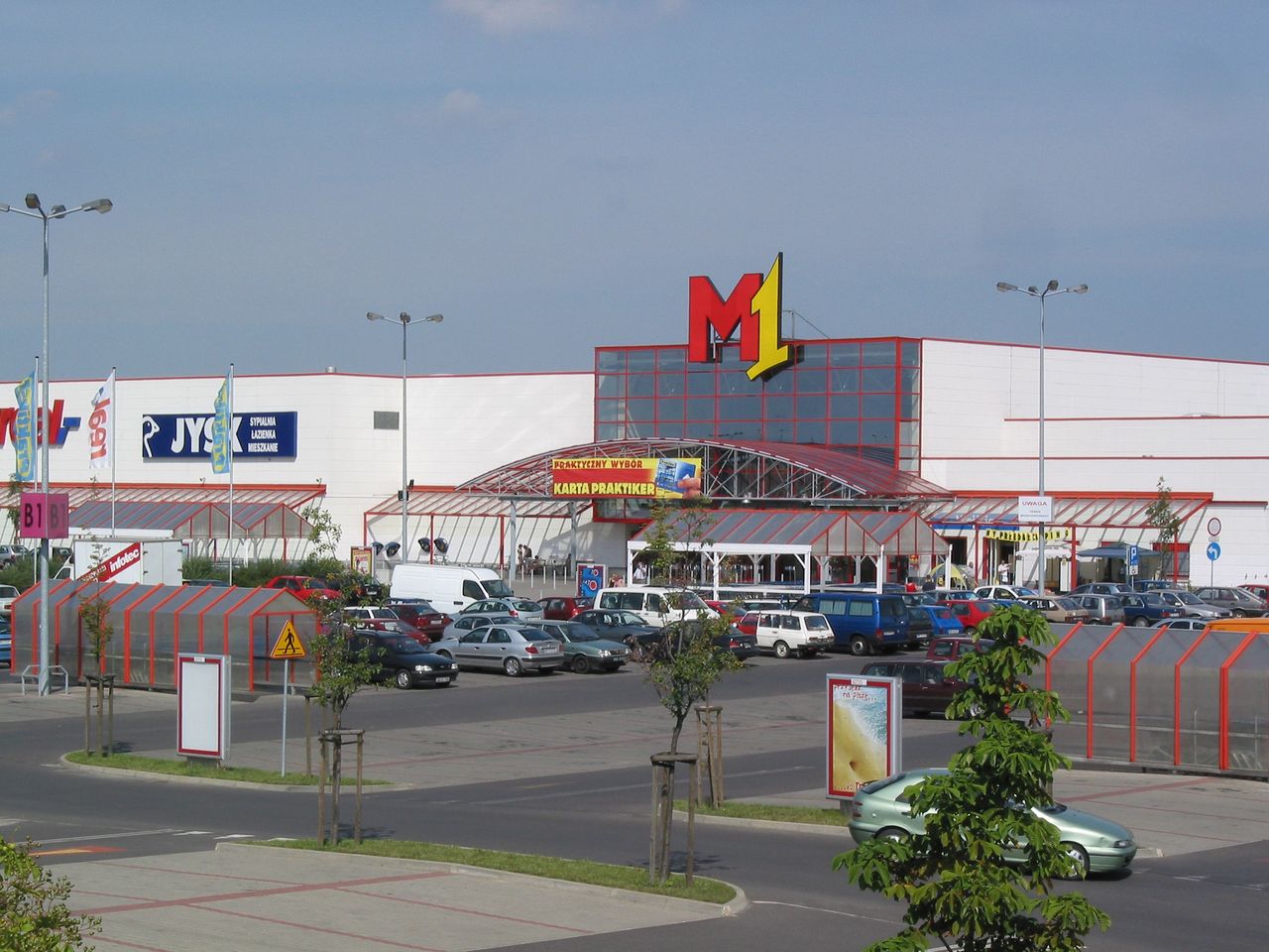 Radom. Mężczyzna zabarykadował się w centrum handlowym