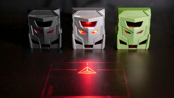 Dotykowe biurko. ODiN: pierwsza myszka z laserowego projektora 1