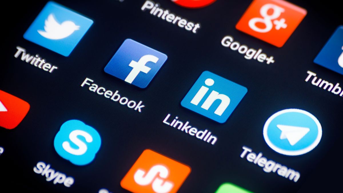 Google zachęca programistów aplikacji do stosowania ciemnych motywów (depositphotos)