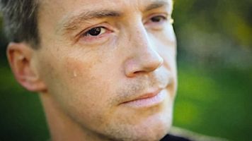 Krzysztof Kwiatkowski zalał się łzami przed kamerami. Opowiedział o śmierci siostry