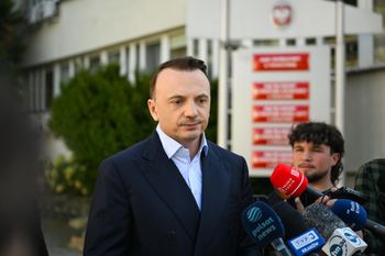 Ekspresowy wyrok. Gibała został pozwany przez ludzi KO