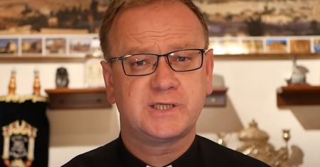 Katolicy są zaskoczeni. Ksiądz właśnie obalił mit na temat Biblii