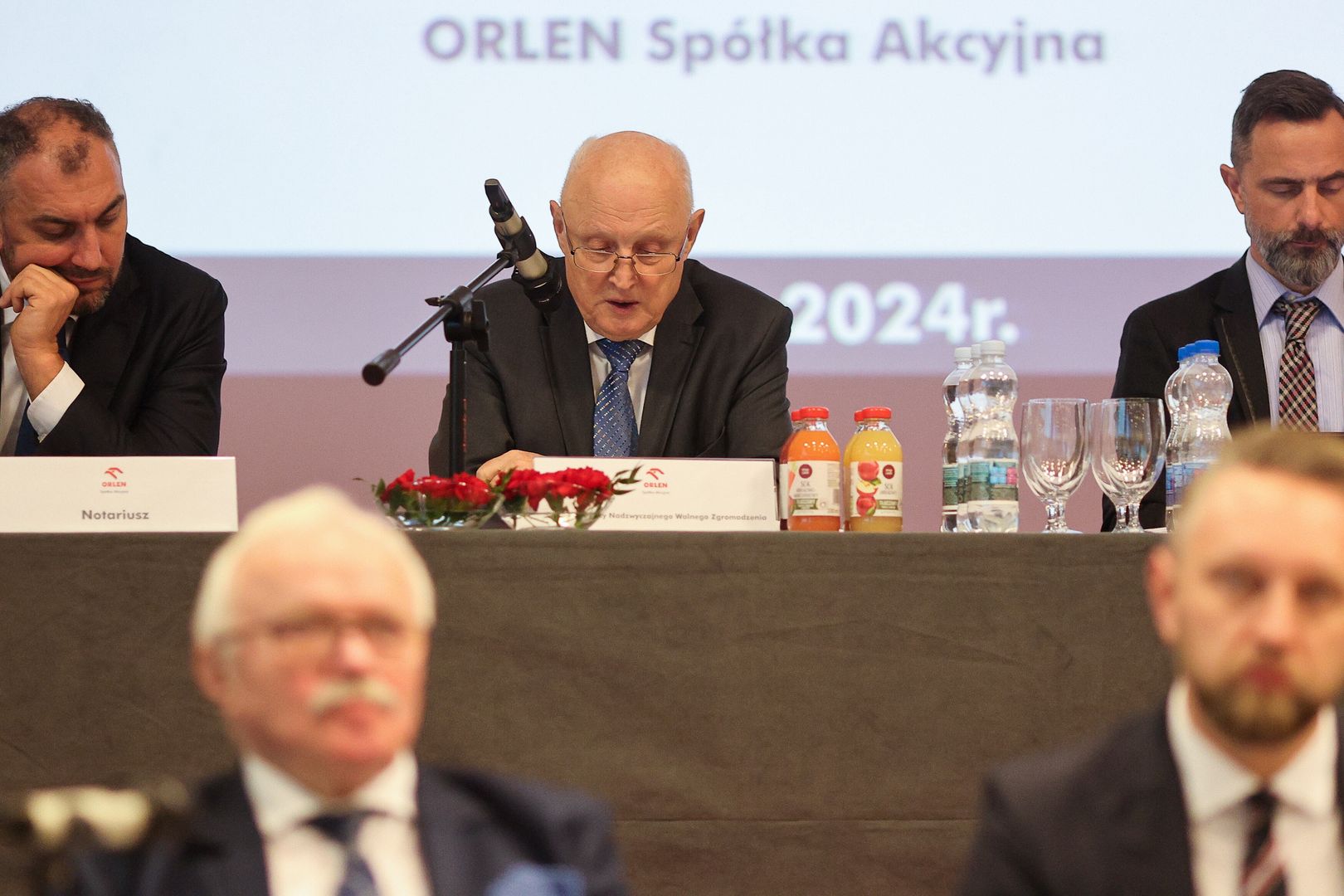 Wojciech Jasi�ski
P�ock, 06.02.2024. By�y przewodnicz�cy Rady Nadzorczej Orlen S.A. Wojciech Jasi�ski (C) podczas nadzwyczajnego walnego zgromadzenia akcjonariuszy Orlenu, 6 bm. w Domu Technika w P�ocku. (sko) PAP/Szymon �abi�ski ***Zdj�cie do depeszy PAP pt. NWZ Orlenu odwo�a�o rad� nadzorcz� sp�ki***
Szymon �abi�ski
akcjonariusze, biznes, koncern, orlen, zgromadzenie