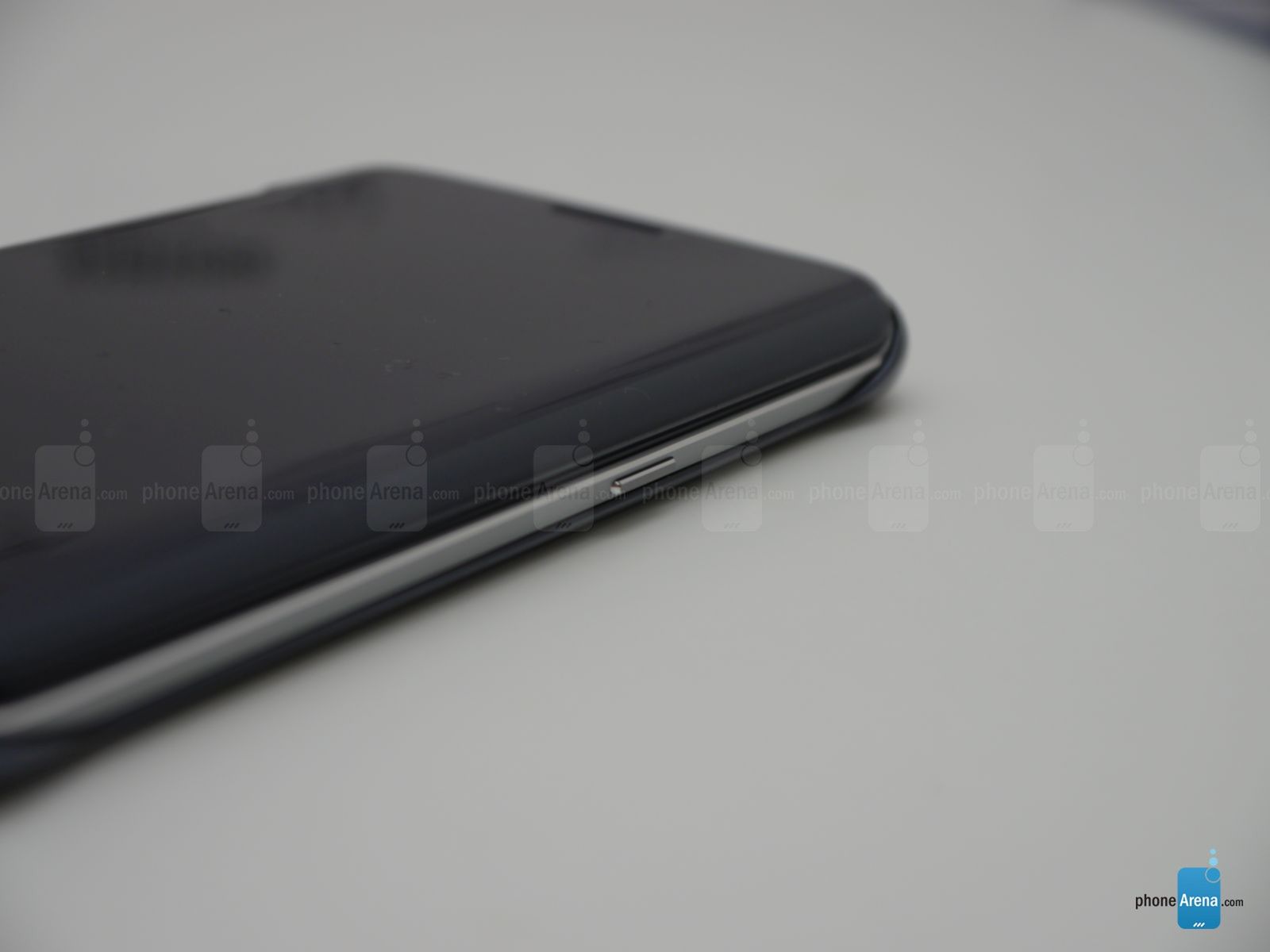 Zobacz i oceń oryginalne etui dla Samsunga Galaxy S6 i S6 Edge 18