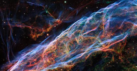 Kosmiczny welon w nowym wydaniu. NASA przyjrzało się ponownie świetnemu zdjęciu