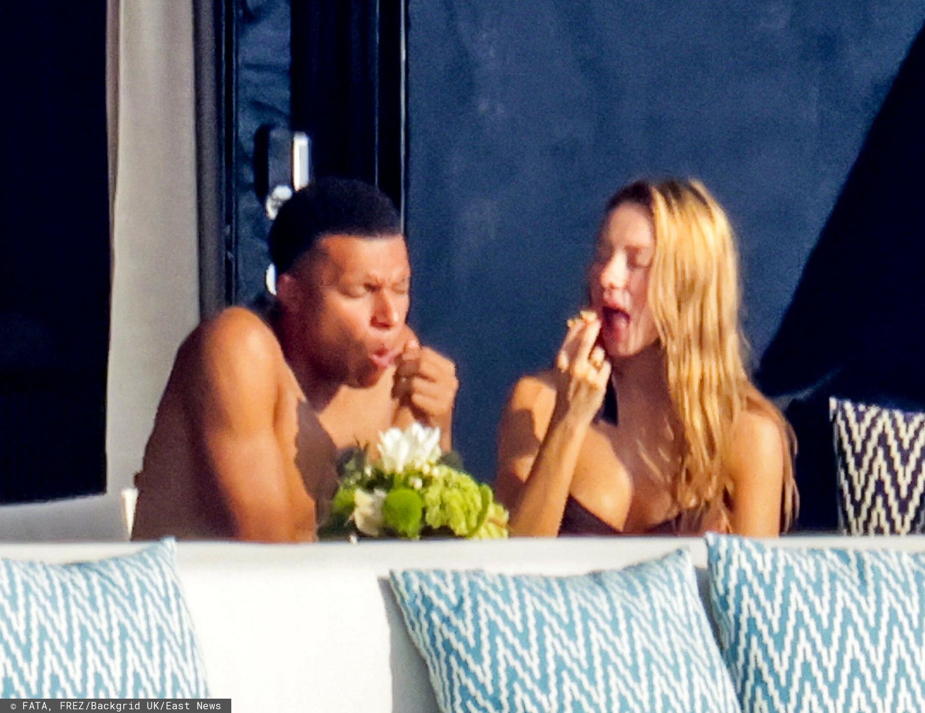 Kyliana Mbappe i Ester Exposito na jachcie