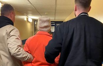 Szok na Dworcu Centralnym w Warszawie. Ukrainka podpaliła jej włosy